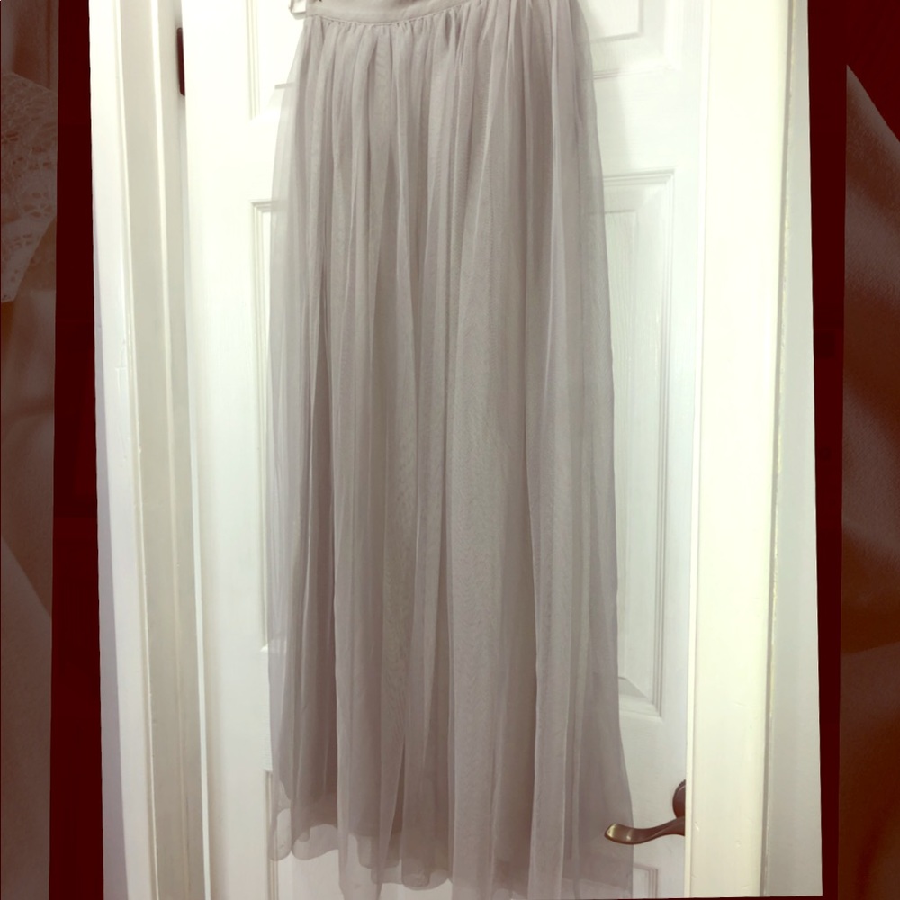 Gray long tulle skirt